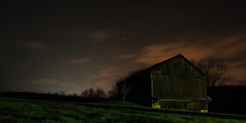 生物科技与信息技术融合：科技创新如何重塑未来产业格局