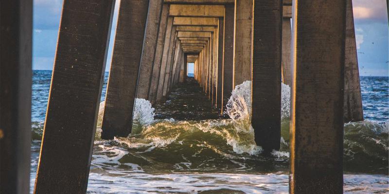 生物科技与基因编辑的伦理边界：CRISPR革命下的科技创新与监管挑战