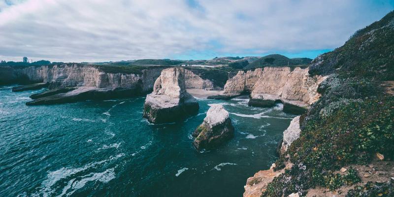 科技资讯54：人工智能前沿突破如何重塑未来产业格局