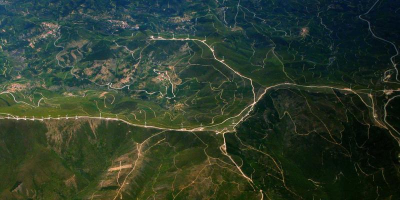 科技资讯81：新能源、人工智能与生物科技的融合革命